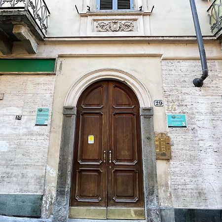Italian Maison - Studio In The Heart Of 토리노 외부 사진